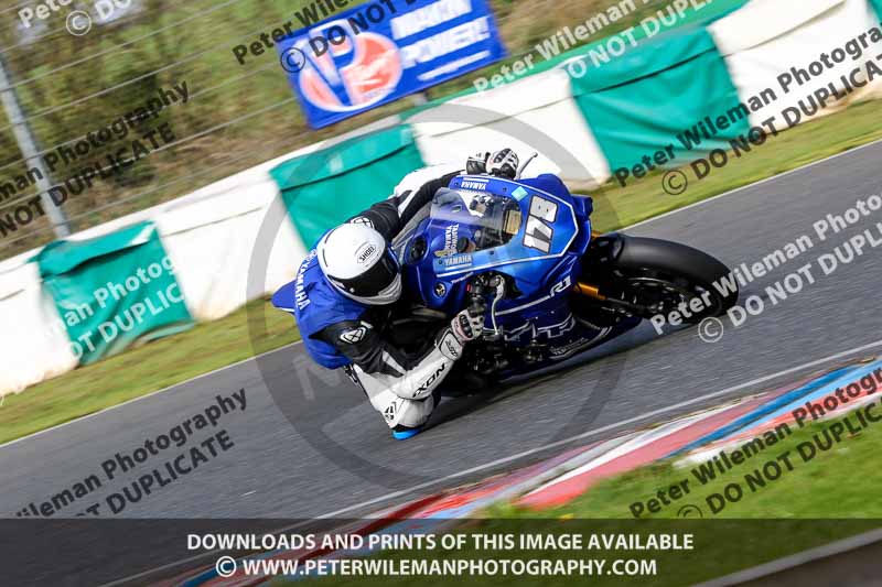 enduro digital images;event digital images;eventdigitalimages;mallory park;mallory park photographs;mallory park trackday;mallory park trackday photographs;no limits trackdays;peter wileman photography;racing digital images;trackday digital images;trackday photos